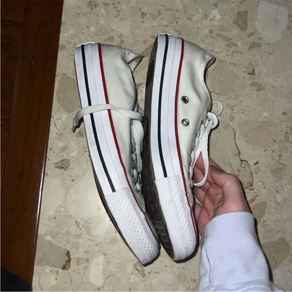 Worn once white chuck taylor all star converse low top sneakers size 6.5 - Picture 3 of 6